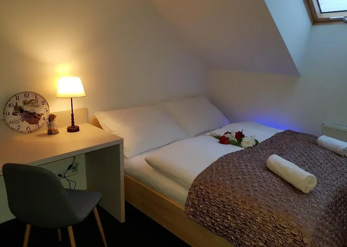 Gæstehus A Restaurace U Sousedu 3*